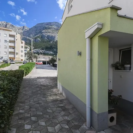 Jovize Apartment Makarska