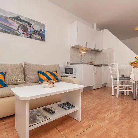Jovize Apartment *