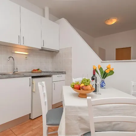 Apartment Jovize Makarska