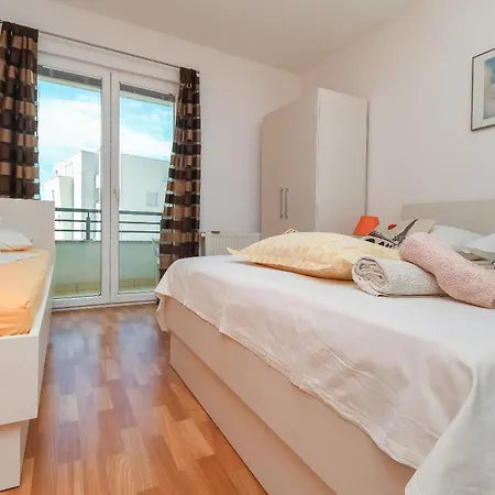 Jovize Apartment Makarska